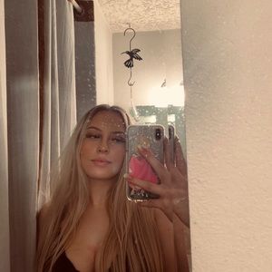 Meet your Posher, Niki